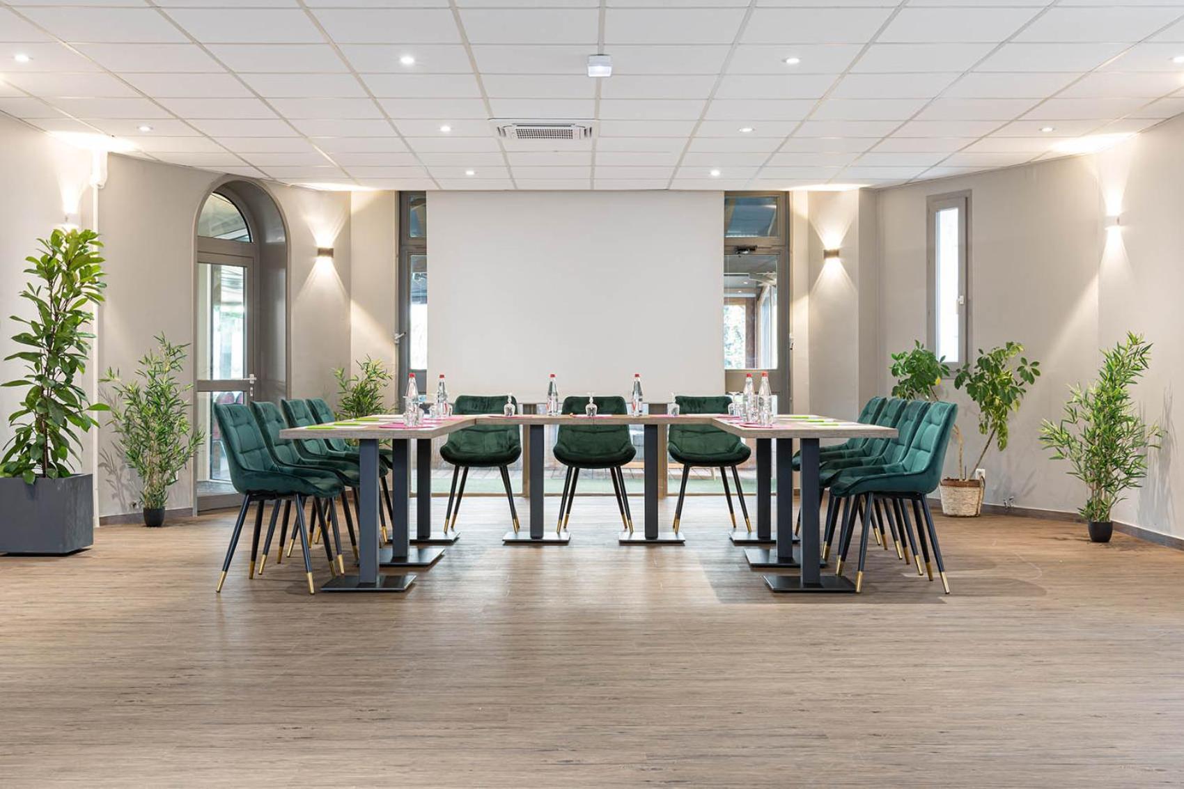 Logis Hotel Restaurant L'Abri Blavozy Екстериор снимка