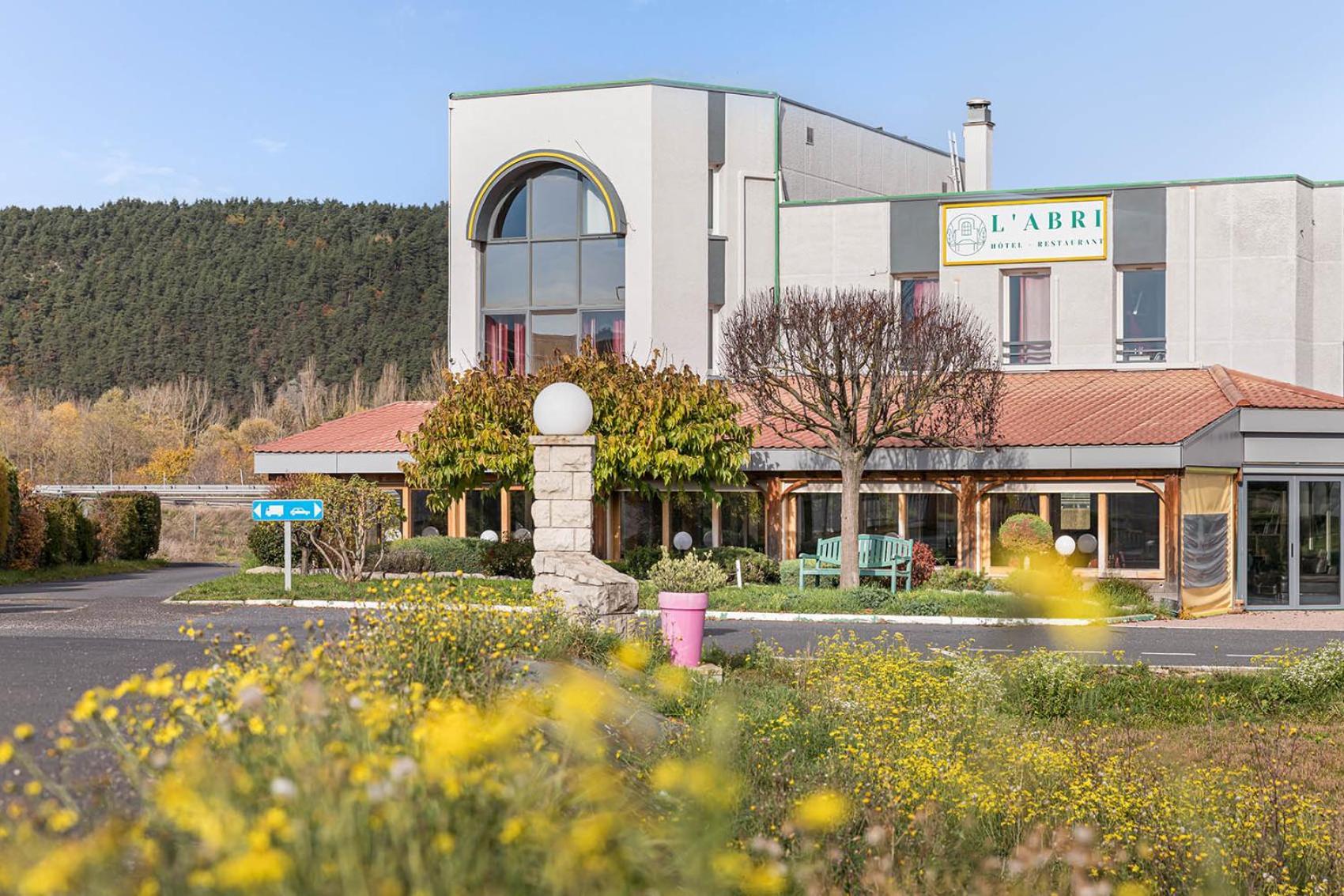 Logis Hotel Restaurant L'Abri Blavozy Екстериор снимка